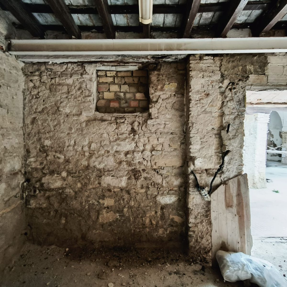 rehabilitación bodega de jerez en hotel boutique - piedra