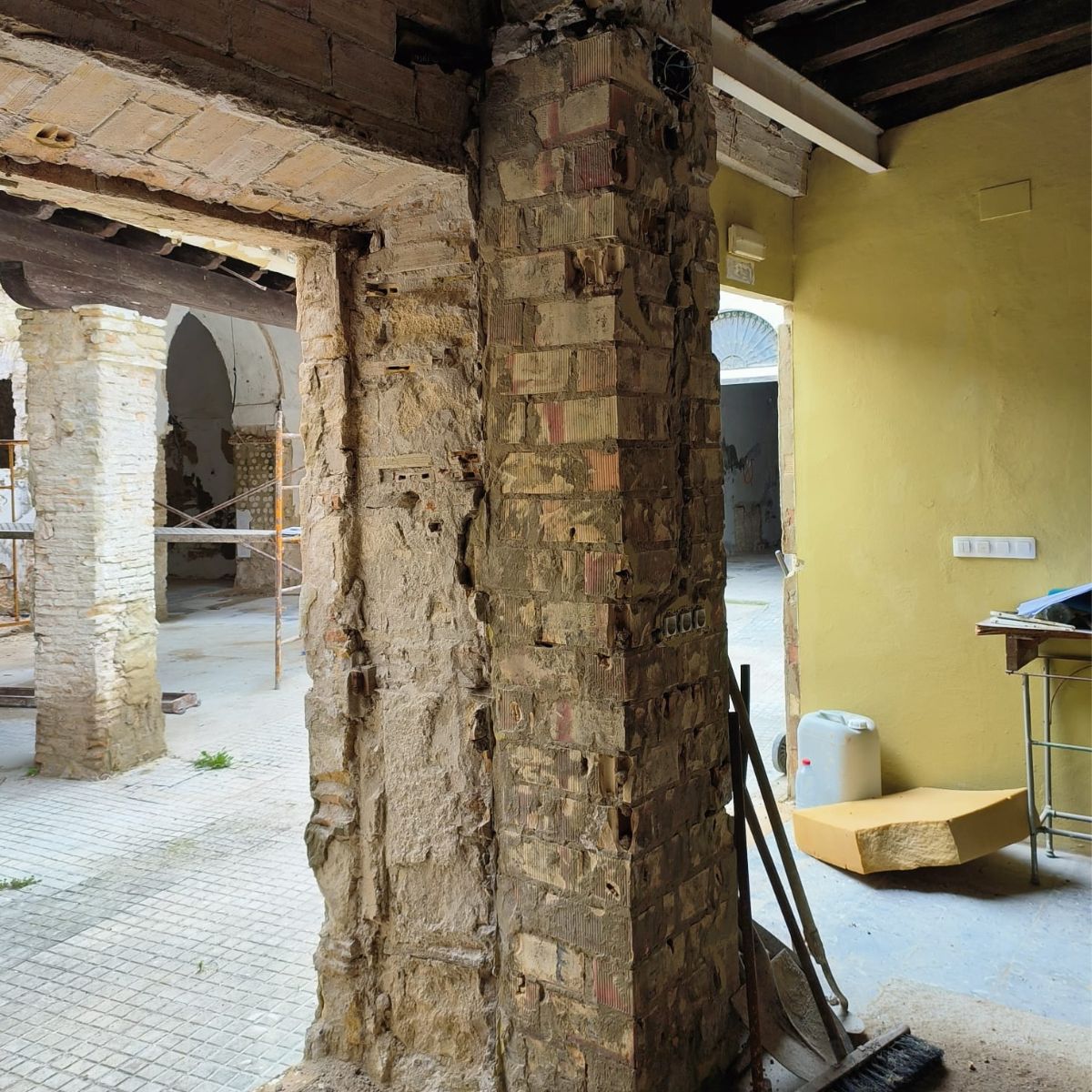 reconversión bodega de jerez en hotel boutique piedra