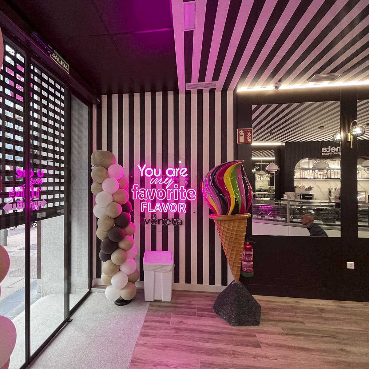 reforma integral local en Madrid para heladería Véneta por Combo Estudio de Arquitectura