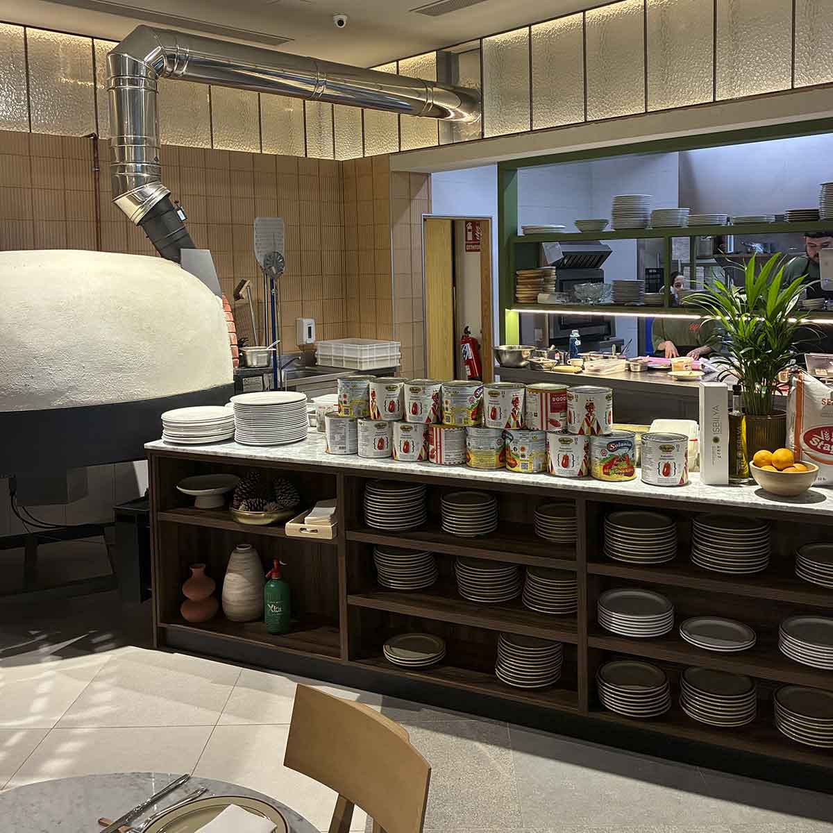 Estudio de Arquitectura y Diseño Interiores, Proyecto para Restaurante Papla